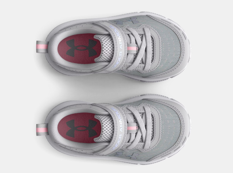 Espadrilles UA Assert 10 AC - Under Armour grises et roses en maille légère, sangle ajustable, pour fille, vue dessus.