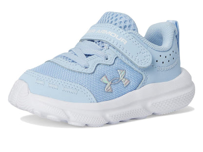 Espadrilles UA Assert 10 AC - Under Armour bleu clair et blanc en mesh léger avec sangle scratch, pour fille, vue de profil droit