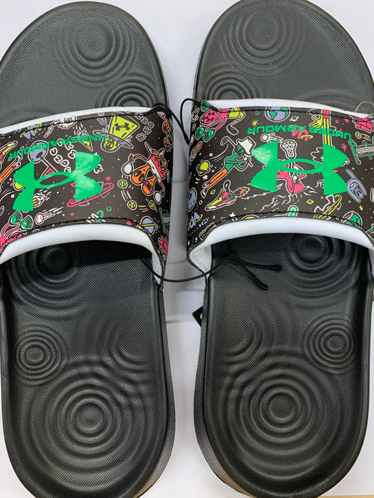 Sandales - Ignite Select Under Armour noires avec motifs colorés et logo vert, vue de dessus, style gougounnes unisexes.