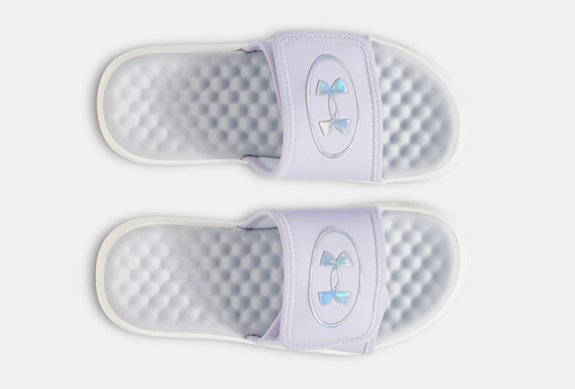 Sandales - UA Ignite Pro 8 Under Armour blanches et violettes avec bracelet réglable, semelle en mousse, pour fille, vue de dessus.