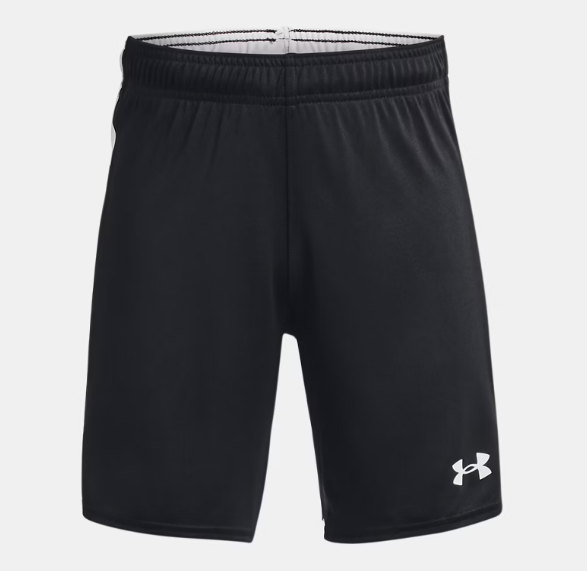 Short Maquina 3.0 - Under Armour noir en tissu extensible, ceinture élastique avec cordon, pour garçon, vue de face.