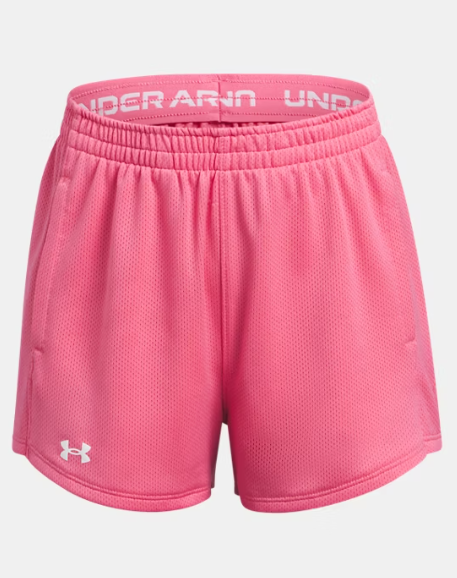 Short en filet UA Tech™ Match - Under Armour rose en mesh double couche, poches latérales, taille élastique, pour fille, vue de face.