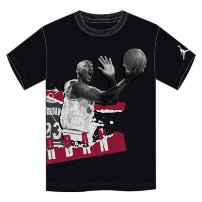 T-Shirt - Jordan noir avec illustration basket-ball en blanc et rouge, style streetwear, vue de face, coton.