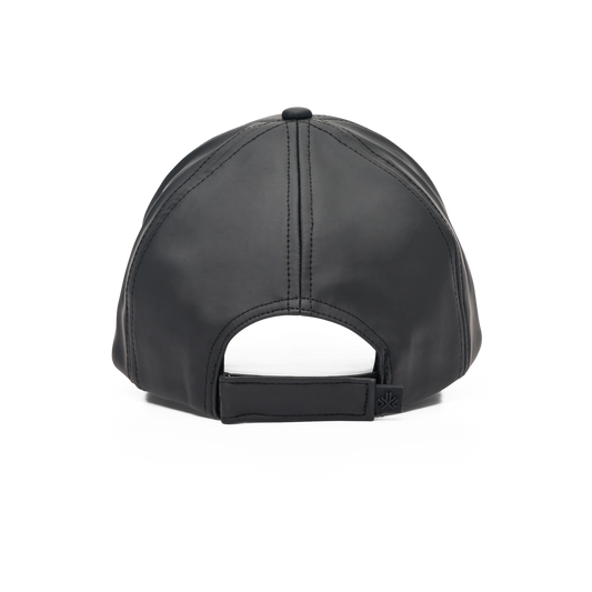 Casquette - Kombi imperméable noire vue de dos avec réglage velcro, finition coutures apparentes, dimensions carrées 2000x2000