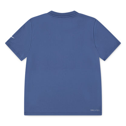 T-Shirt - Nike bleu uni en polyester 100 % avec col rond, manches courtes, vue de dos, taille enfant.