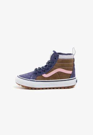 Bottillons Mi-Saison Mte Sk8-Hi  - Vans violets et marron, détail bande rose, matière suédée, pour fille, vue de profil droit.