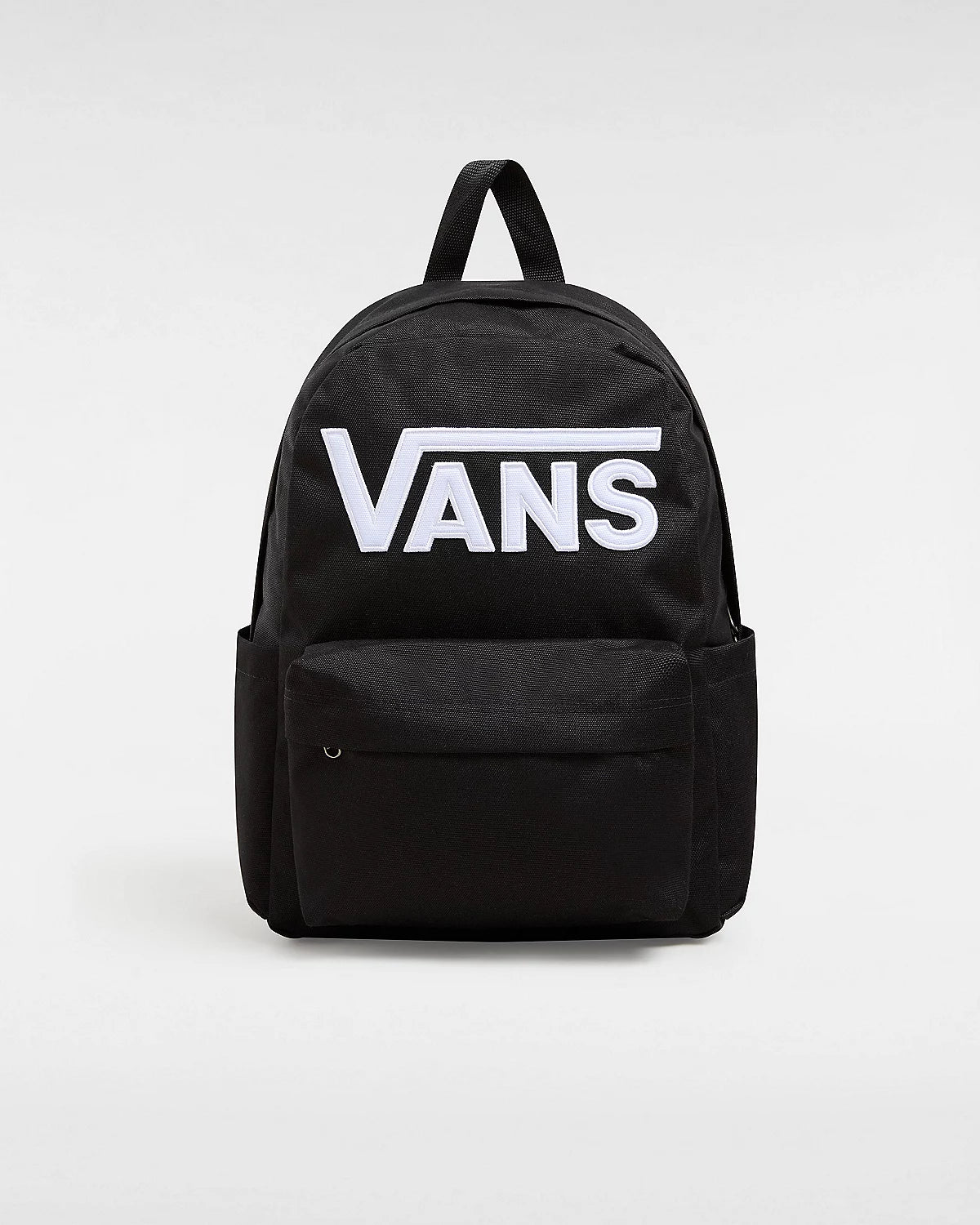 Sac à dos - Vans noir avec logo blanc, tissu polyester recyclé, grand compartiment et poche avant, vue de face.