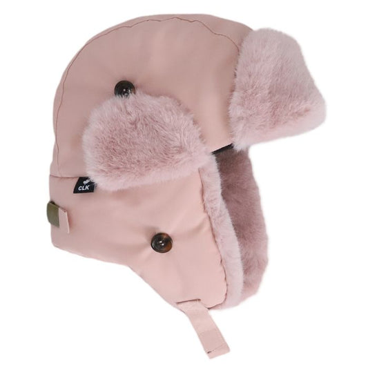 Chapeau d'hiver - Calikids rose pour enfant avec cache oreilles en fausse fourrure rose vue de trois quarts