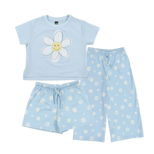 Pyjama 3 mcx - Nanö en photo produit carrée 823x823 avec t-shirt et pantalon et short bleus à motifs fleurs
