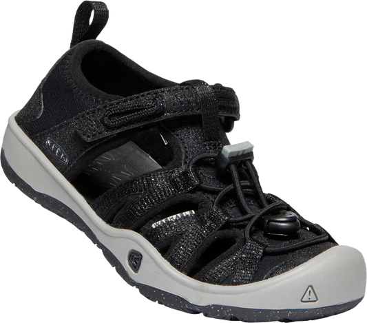 Sandales Moxie - Keen noires et grises en caoutchouc léger, style sportif, vue de trois quarts côté extérieur.